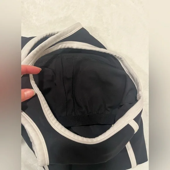 Sporty Black & White High-Neck Cropped Tank Top with Built-in Shelf Bra - Picture 3 of 6